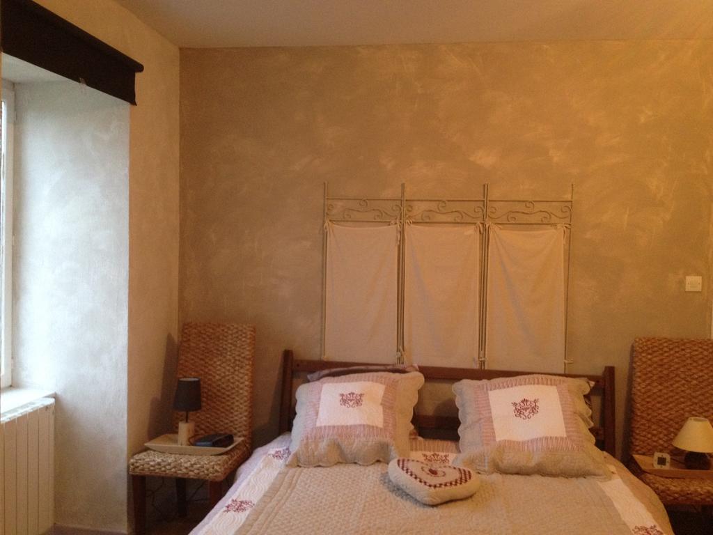 Gite La Parenthese Saint-Hostien Room photo